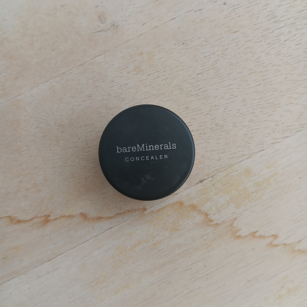 BM Honey Bisque Multi Tasking Concealer - Picture 2 of 3
